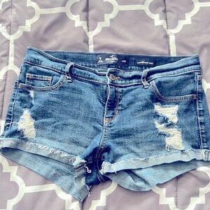 Hollister Low Rise Short Short